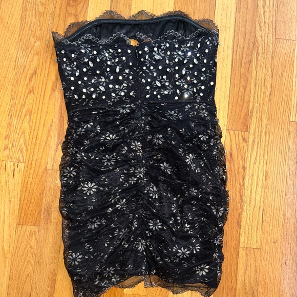 Finesse Black Lace-Trimmed Dress - Picture 4 of 7